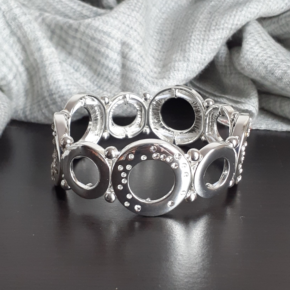 Silver Tone Ring Stretch Bracelet  SALE 20% OFF